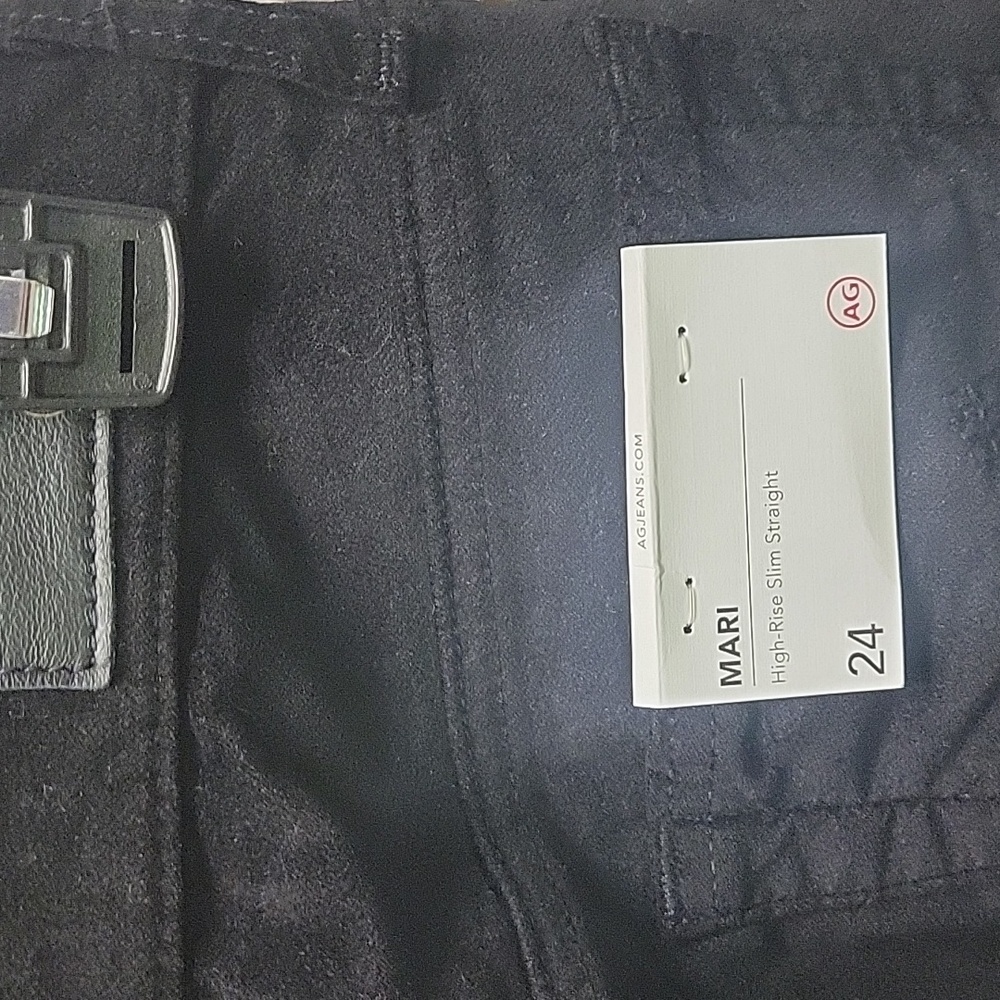 Mari Jeans - Picture 3 of 4